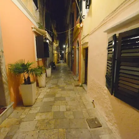 Cosy Little Modern-rustic In Corfu Center. Apartament *