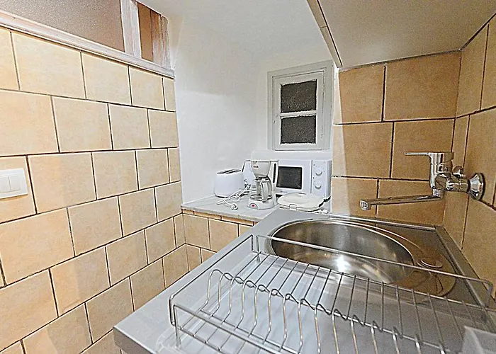 Cosy Little Modern-rustic In Corfu Center. Apartament