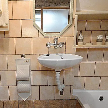 Cosy Little Modern-rustic In Corfu Center. * Corfu (city)